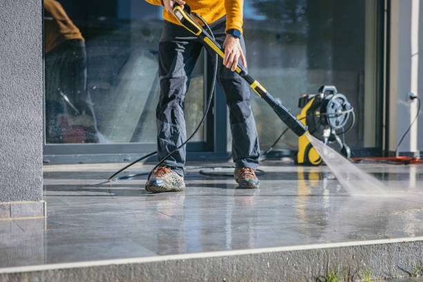 Best Garage Pressure Washing  in Suffield Depot, CT